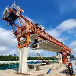 Segment Launching Gantry